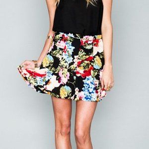 SHOW ME YOUR MUMU Mini Skater Skirt Country Garden Floral Size Small
